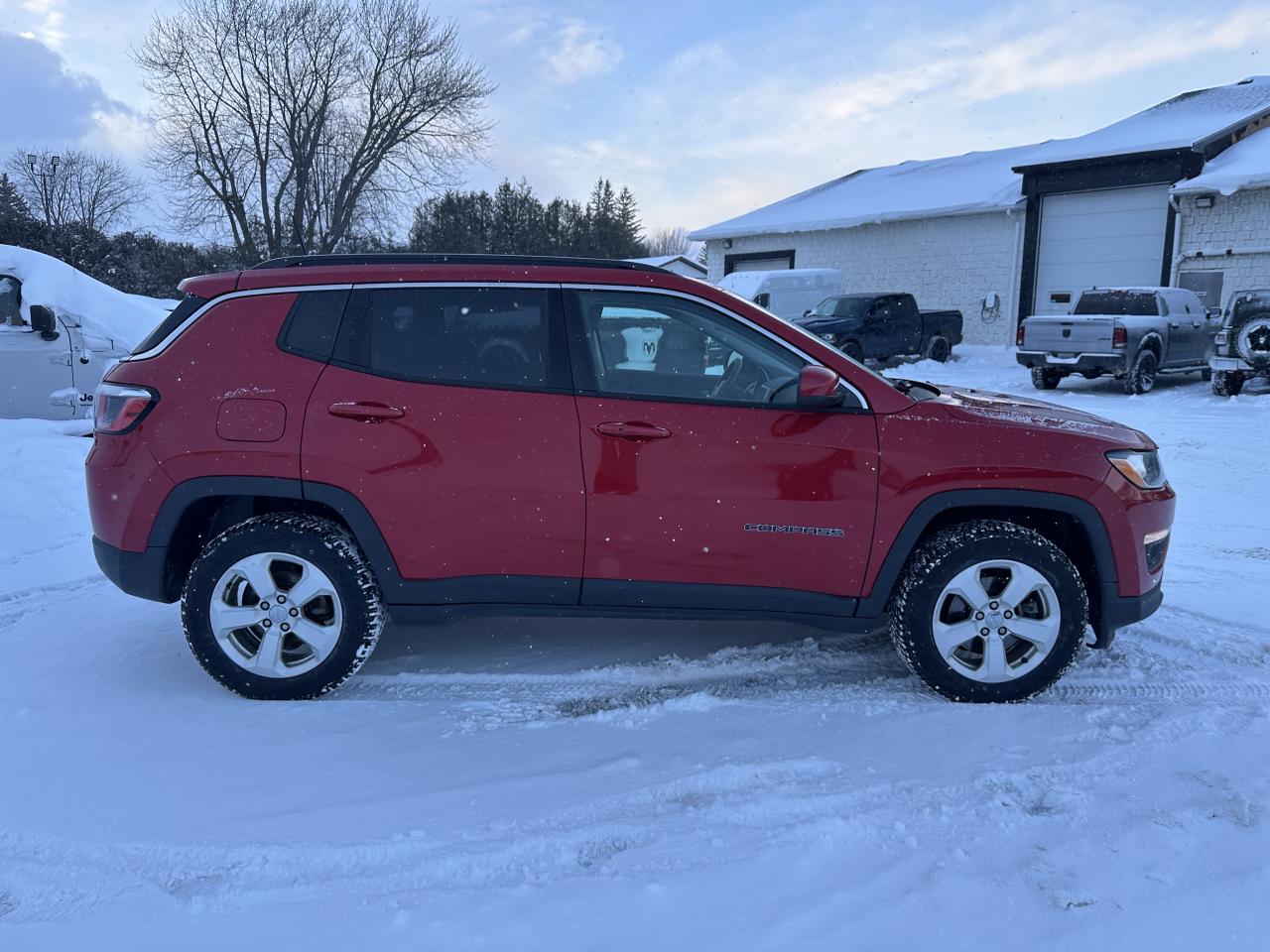 2018 Jeep Compass NORTH Photo