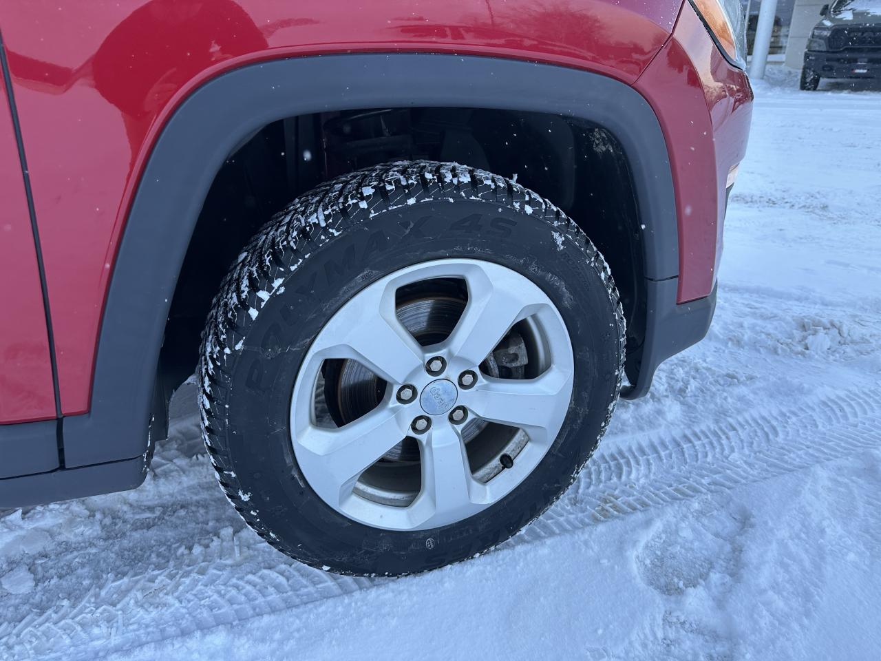 2018 Jeep Compass NORTH Photo