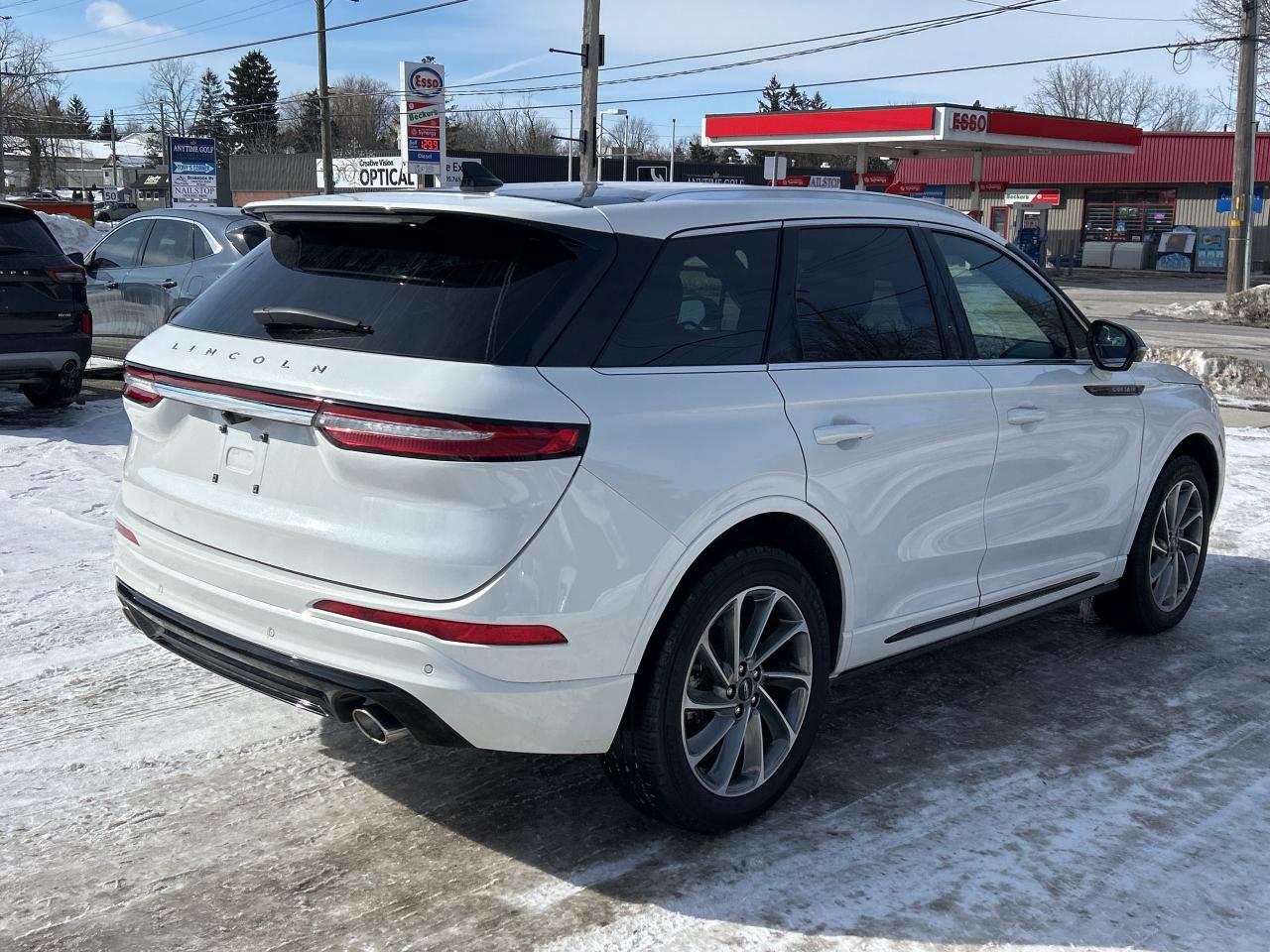 2022 Lincoln Corsair Grand Touring AWD Photo4