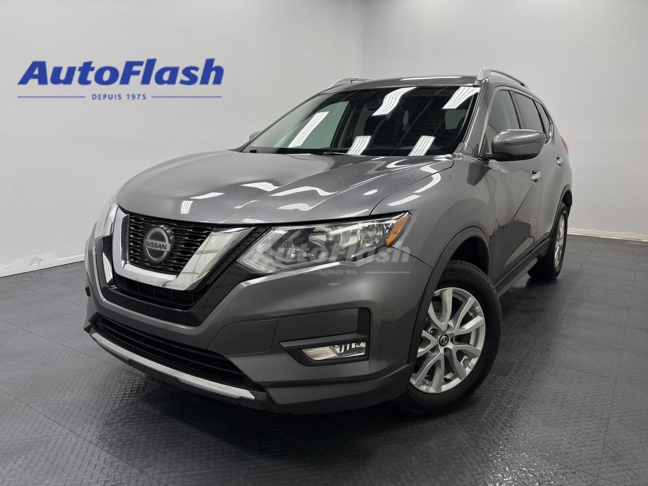 Used 2018 Nissan Rogue SV AWD, CARPLAY, CAMERA, TOIT PANORAMIQUE for sale in Saint-Hubert, QC
