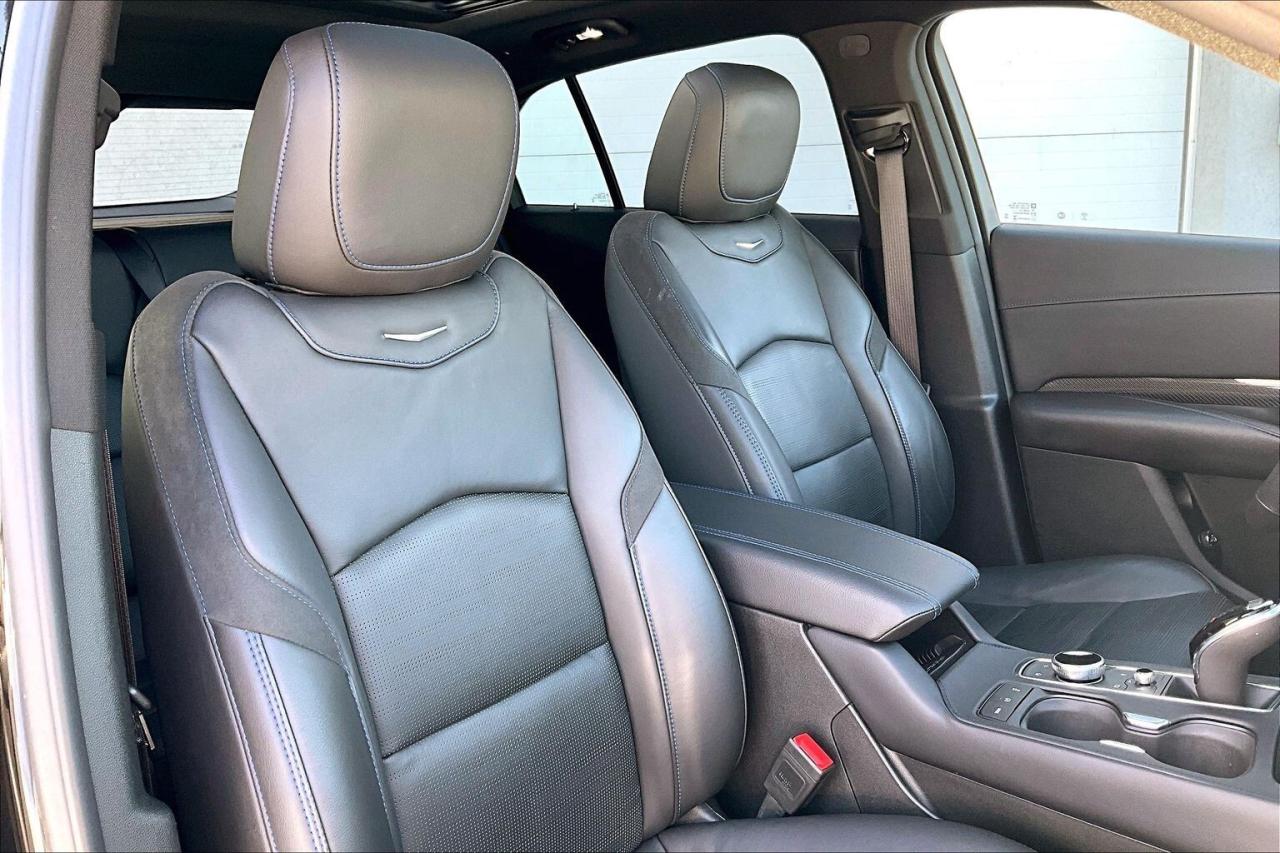 2025 Cadillac XT4 Sport |Vented Leather |Panoroof |Safety Tech |AWD Photo