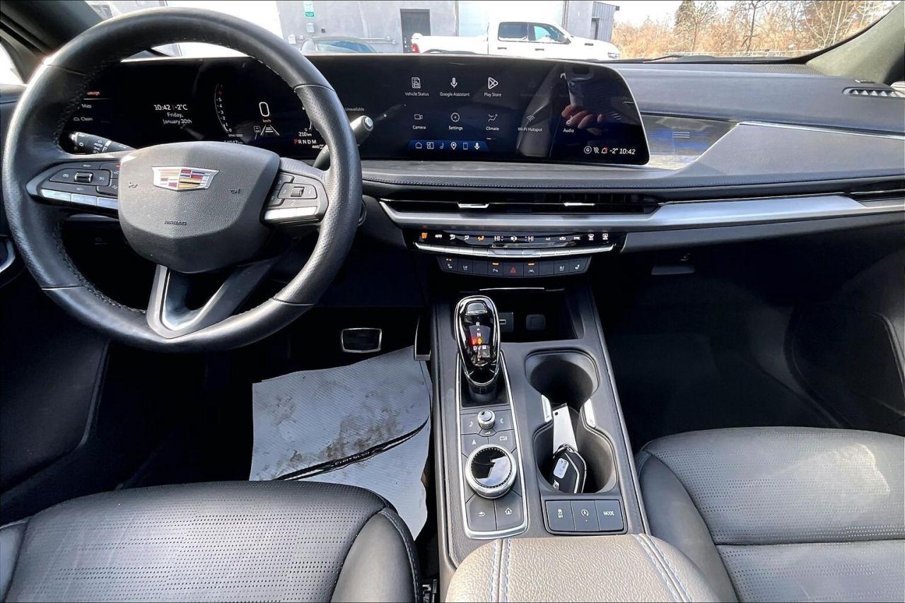 2025 Cadillac XT4 Sport |Vented Leather |Panoroof |Safety Tech |AWD Photo