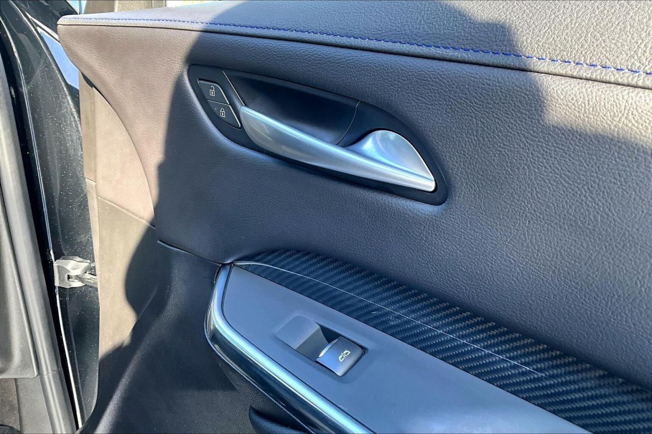 2025 Cadillac XT4 Sport |Vented Leather |Panoroof |Safety Tech |AWD Photo