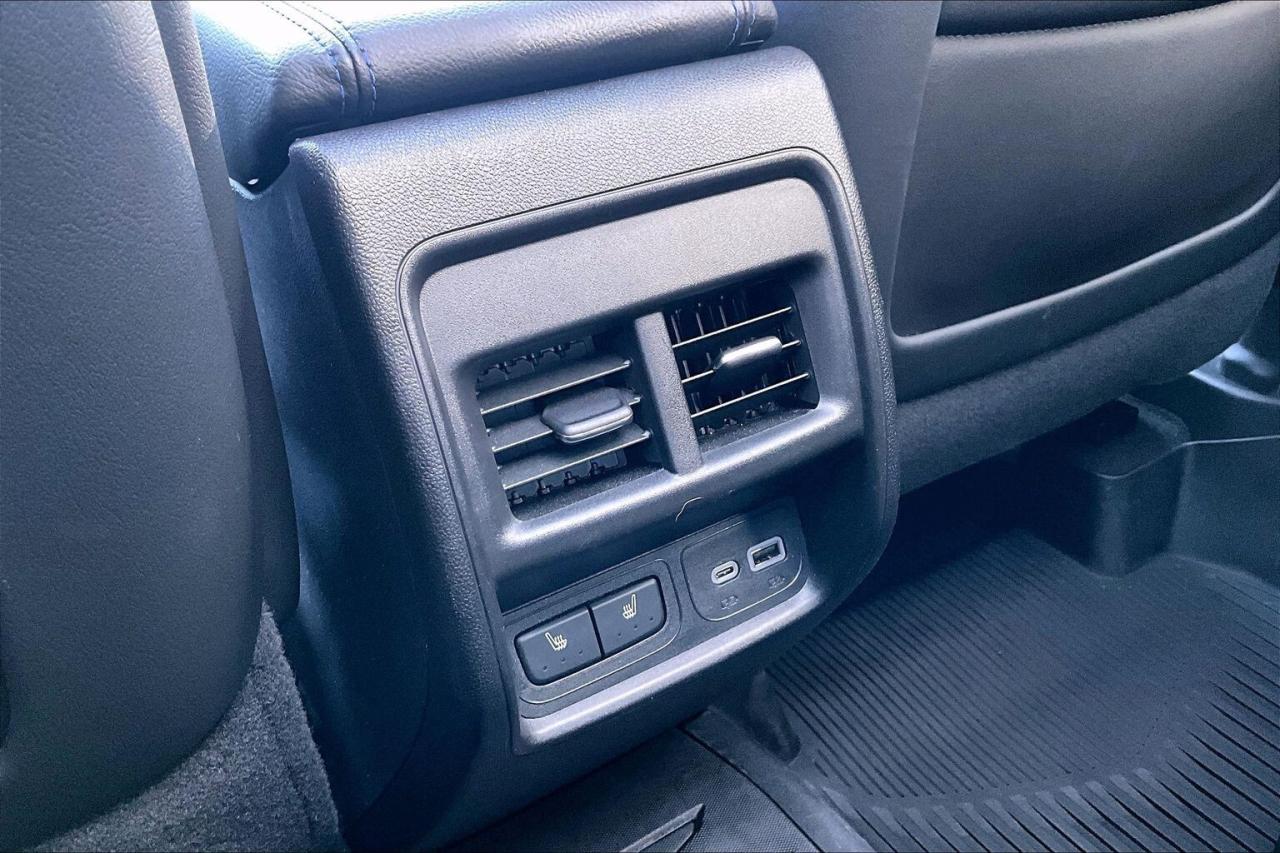 2025 Cadillac XT4 Sport |Vented Leather |Panoroof |Safety Tech |AWD Photo