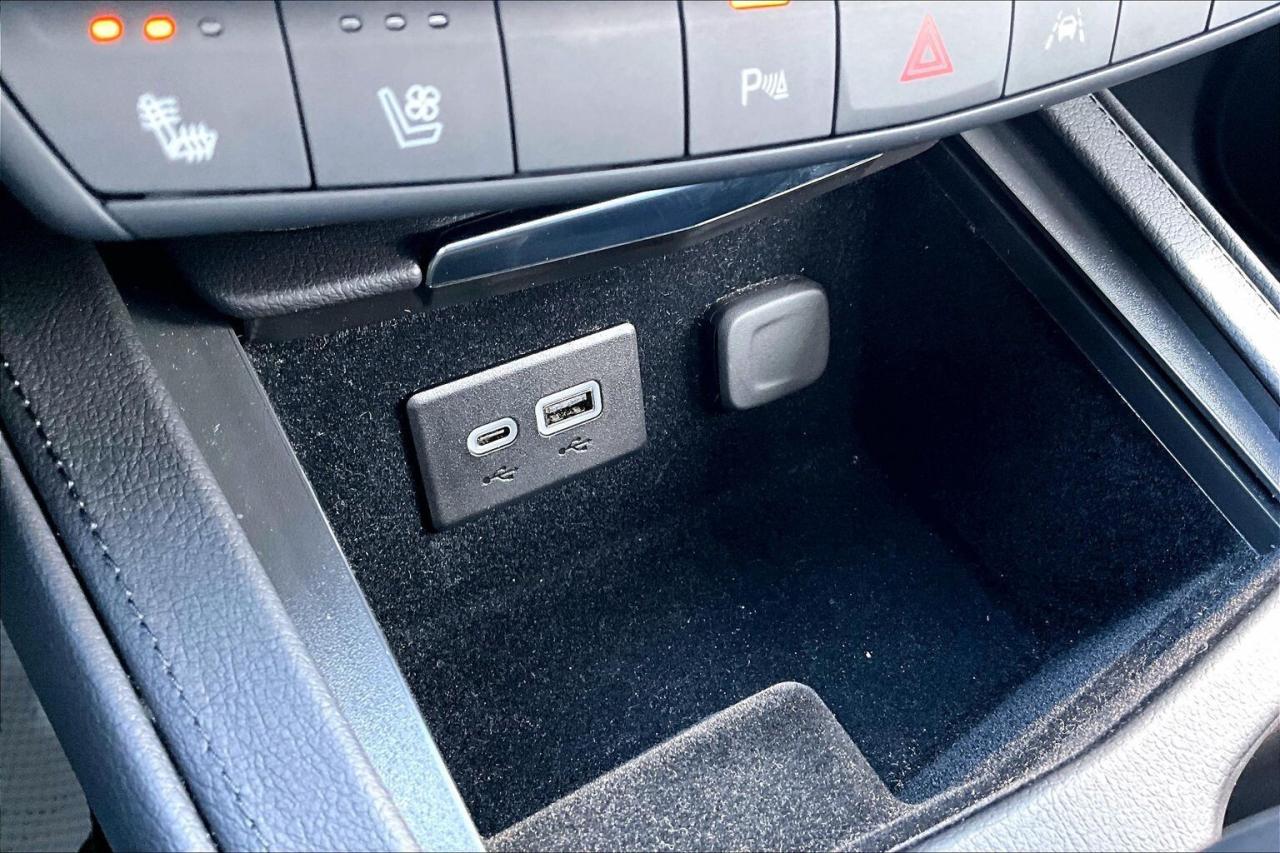 2025 Cadillac XT4 Sport |Vented Leather |Panoroof |Safety Tech |AWD Photo