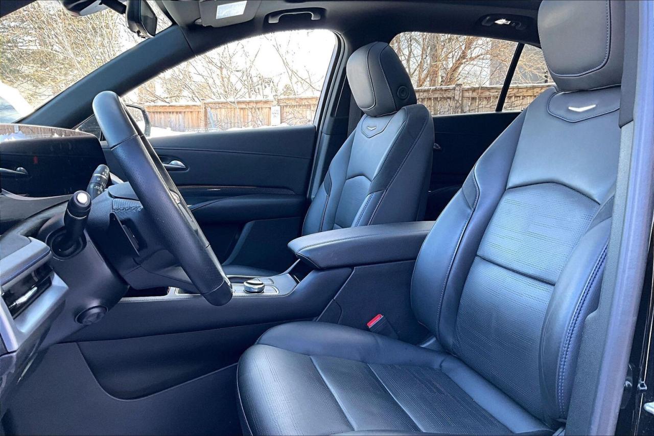 2025 Cadillac XT4 Sport |Vented Leather |Panoroof |Safety Tech |AWD Photo