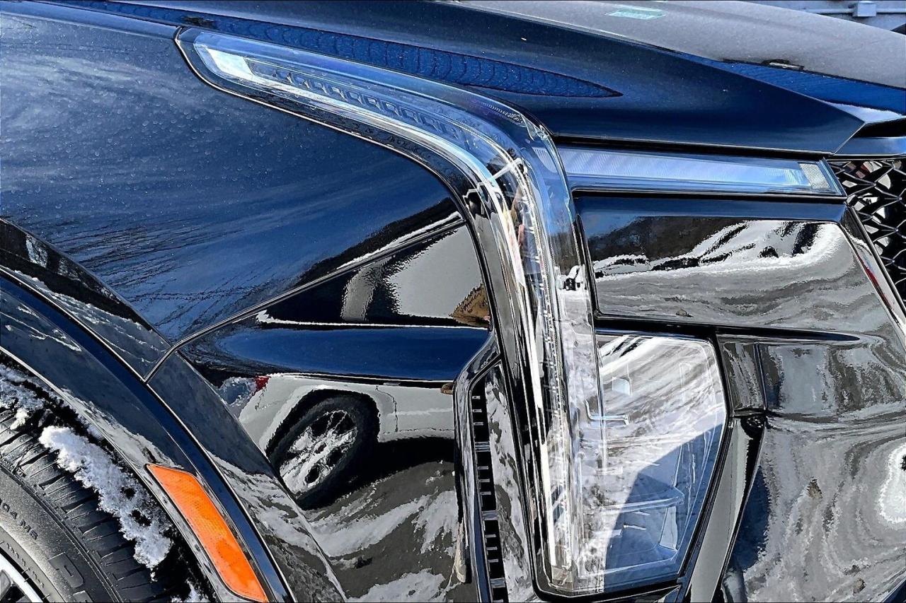 2025 Cadillac XT4 Sport |Vented Leather |Panoroof |Safety Tech |AWD Photo