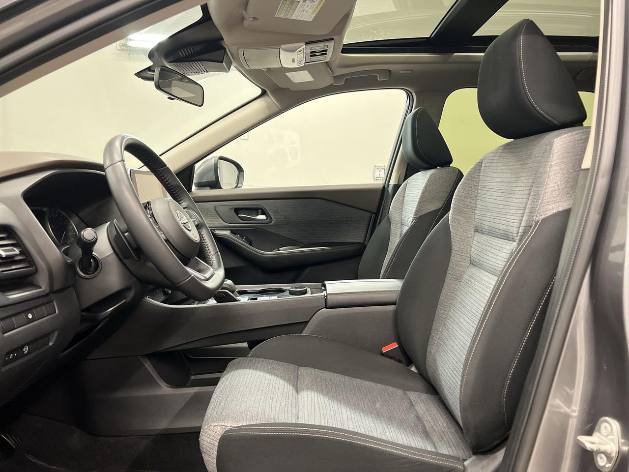 2023 Nissan Rogue SV AWD |LOW KMS | PANO ROOF | HTD SEATS | 360 CAM Photo