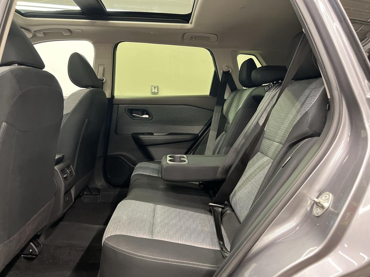 2023 Nissan Rogue SV AWD |LOW KMS | PANO ROOF | HTD SEATS | 360 CAM Photo