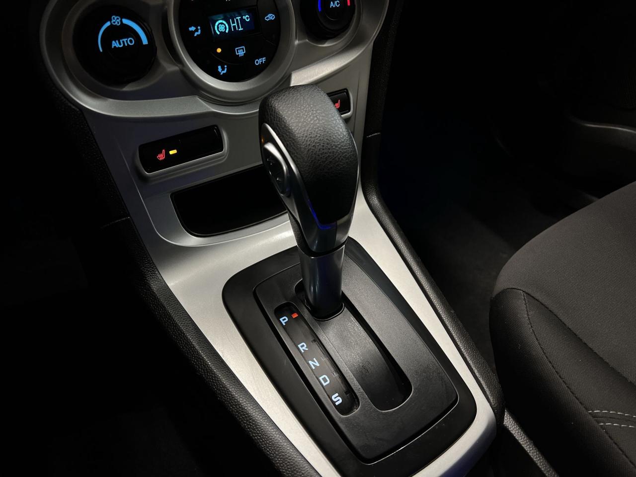 2018 Ford Fiesta SE HATCH | ONLY 33,000KMS! | HTD SEATS | REAR CAM Photo