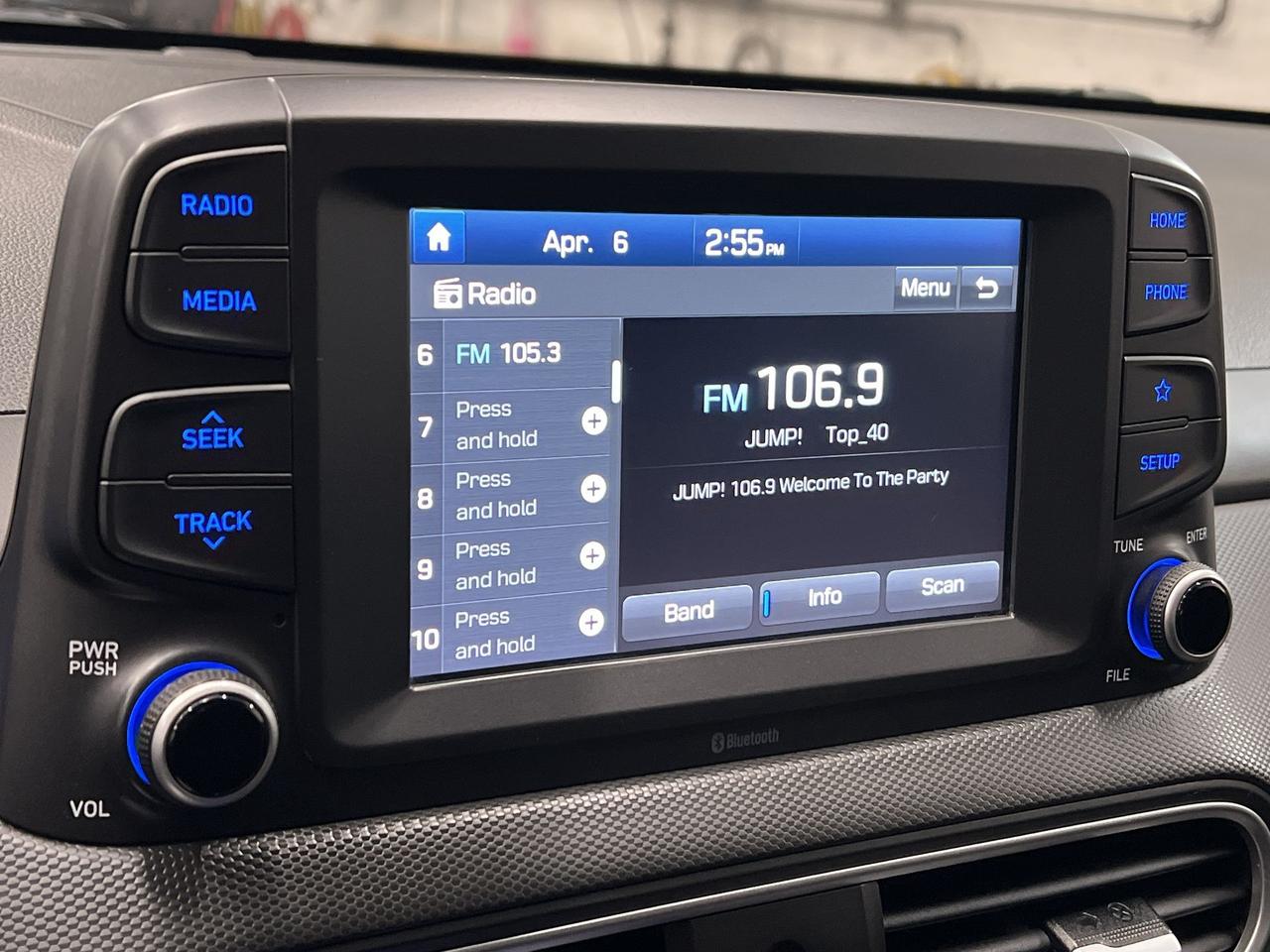 2020 Hyundai KONA AWD | HEATED SEATS | CARPLAY | REAR CAM | A/C Photo