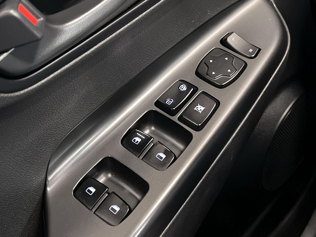 2020 Hyundai KONA AWD | HEATED SEATS | CARPLAY | REAR CAM | A/C Photo