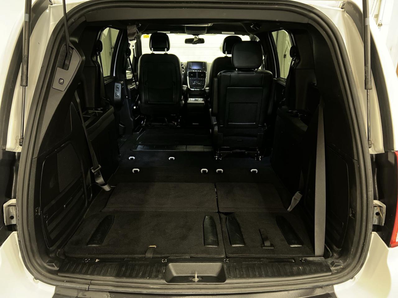 2017 Dodge Grand Caravan GT | 7-PASS | HTD LEATHER SEATS | NAV | REAR CAM Photo