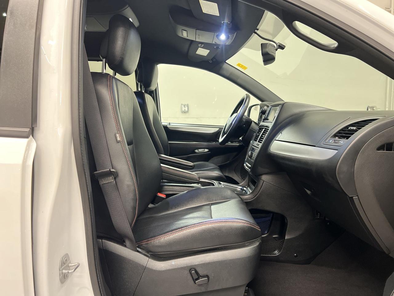 2017 Dodge Grand Caravan GT | 7-PASS | HTD LEATHER SEATS | NAV | REAR CAM Photo