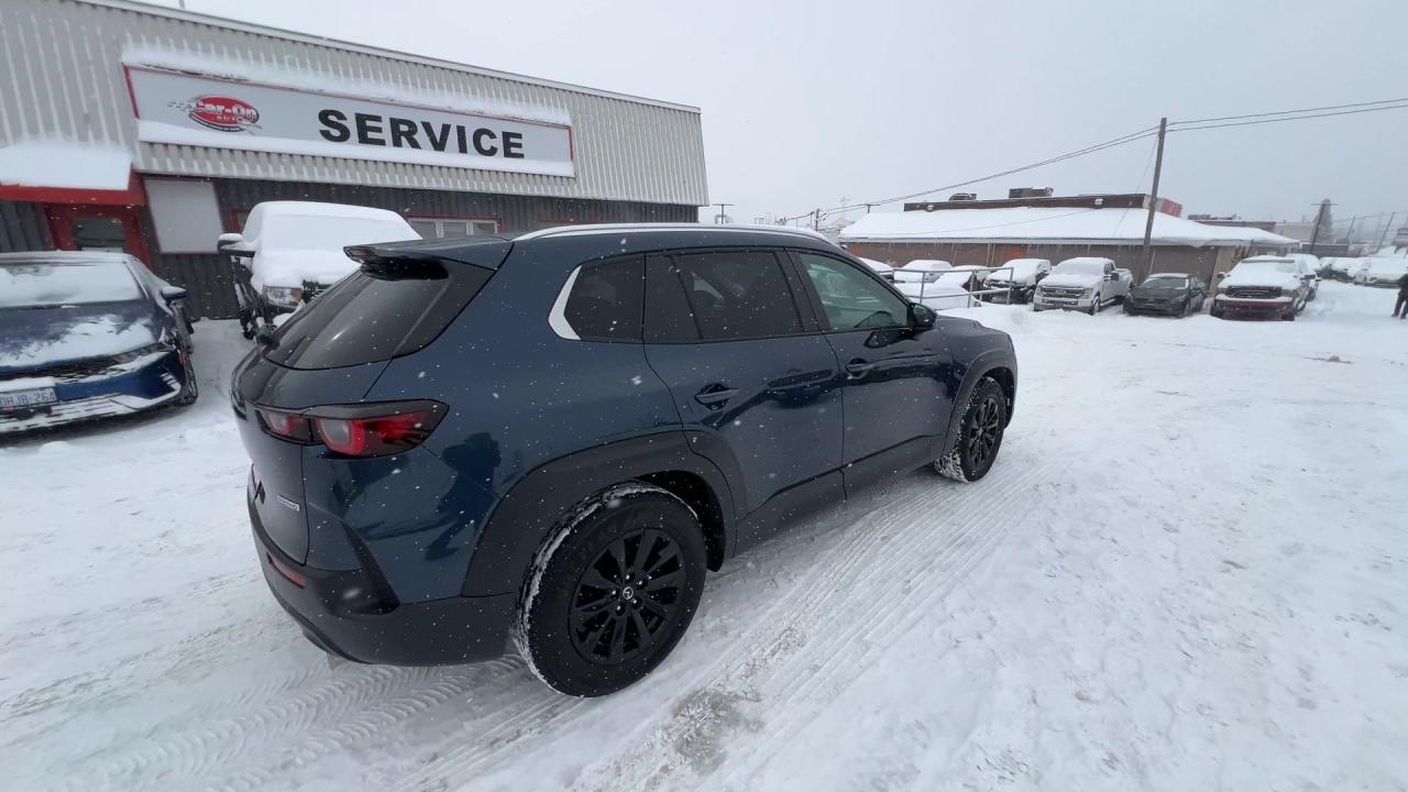 2024 Mazda CX-50 GS-L AWD| HTD LEATHER| PANO ROOF| CARPLAY Photo