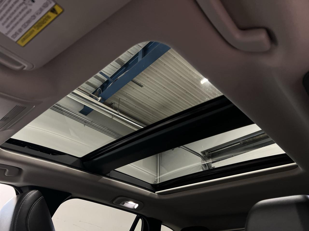 2024 Mazda CX-50 GS-L AWD| HTD LEATHER| PANO ROOF| CARPLAY Photo