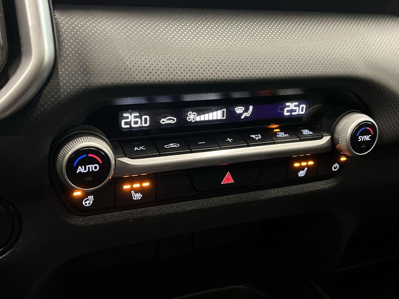 2024 Mazda CX-50 GS-L AWD| HTD LEATHER| PANO ROOF| CARPLAY Photo