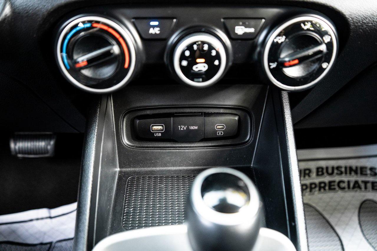 2023 Hyundai Venue PREFERRED Photo