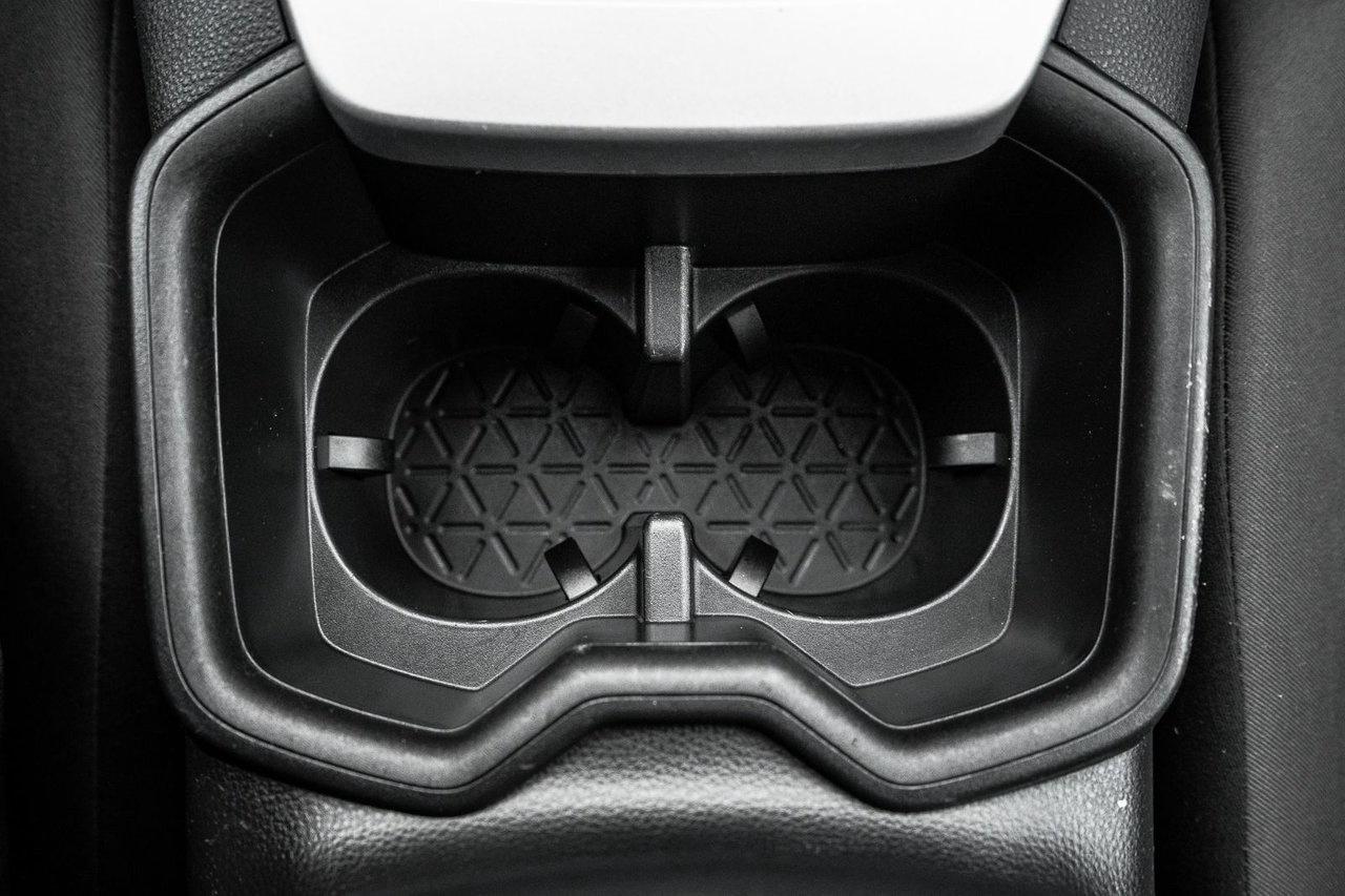 2022 Toyota RAV4 LE Photo