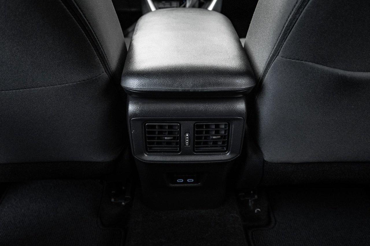 2022 Toyota RAV4 LE Photo