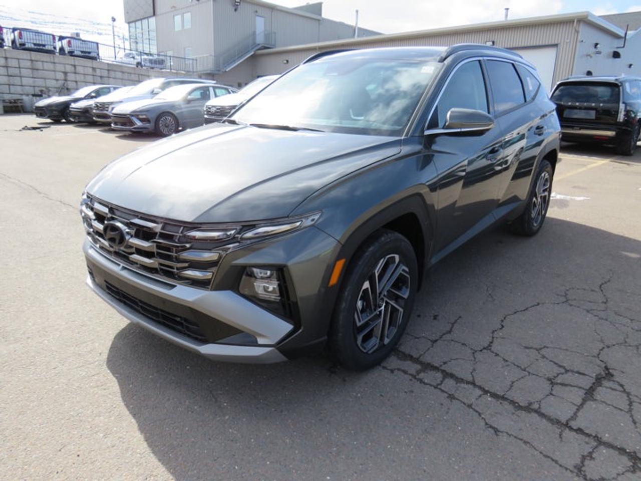 Small SUV 4WD, Ultimate AWD, 6-Speed Automatic w/OD, Intercooled Turbo Gas/Electric I-4 1.6 L/98