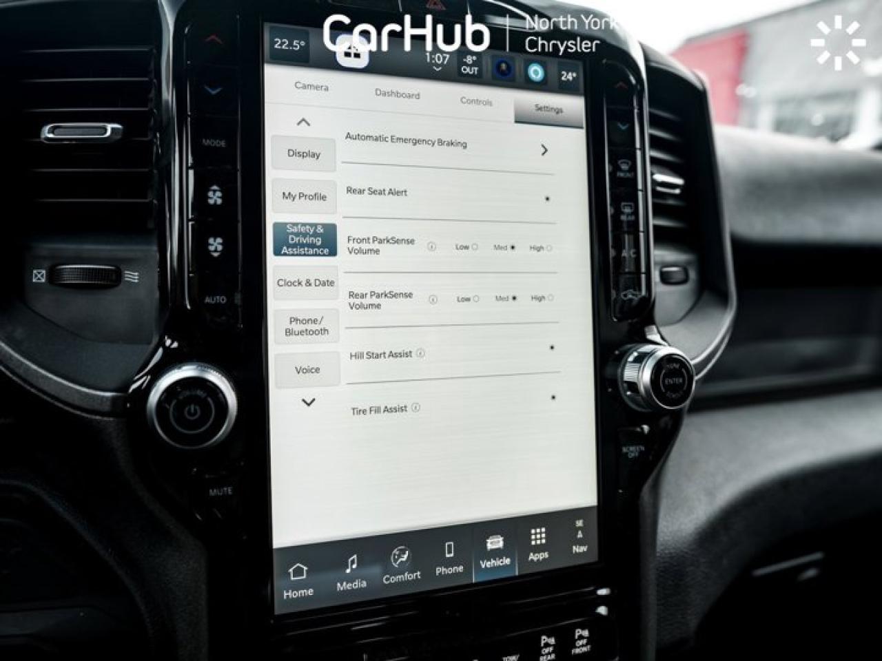 2025 RAM 2500 Tradesman 6'4'' Box 6.4L HEMI 12'' Display Convenience Group Navi Photo