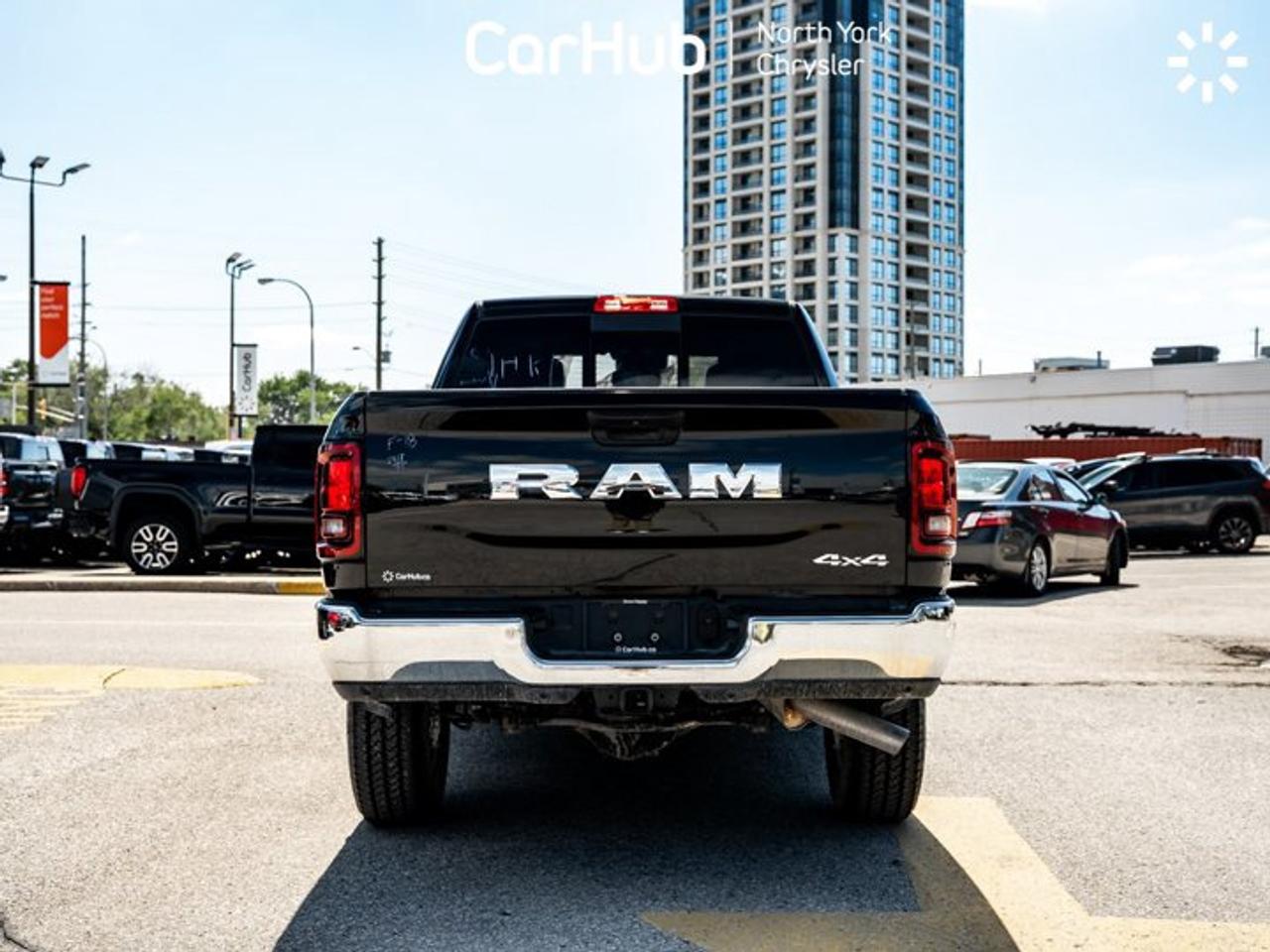 2025 RAM 2500 Tradesman 6'4'' Box 6.4L HEMI 12'' Display Convenience Group Navi Photo