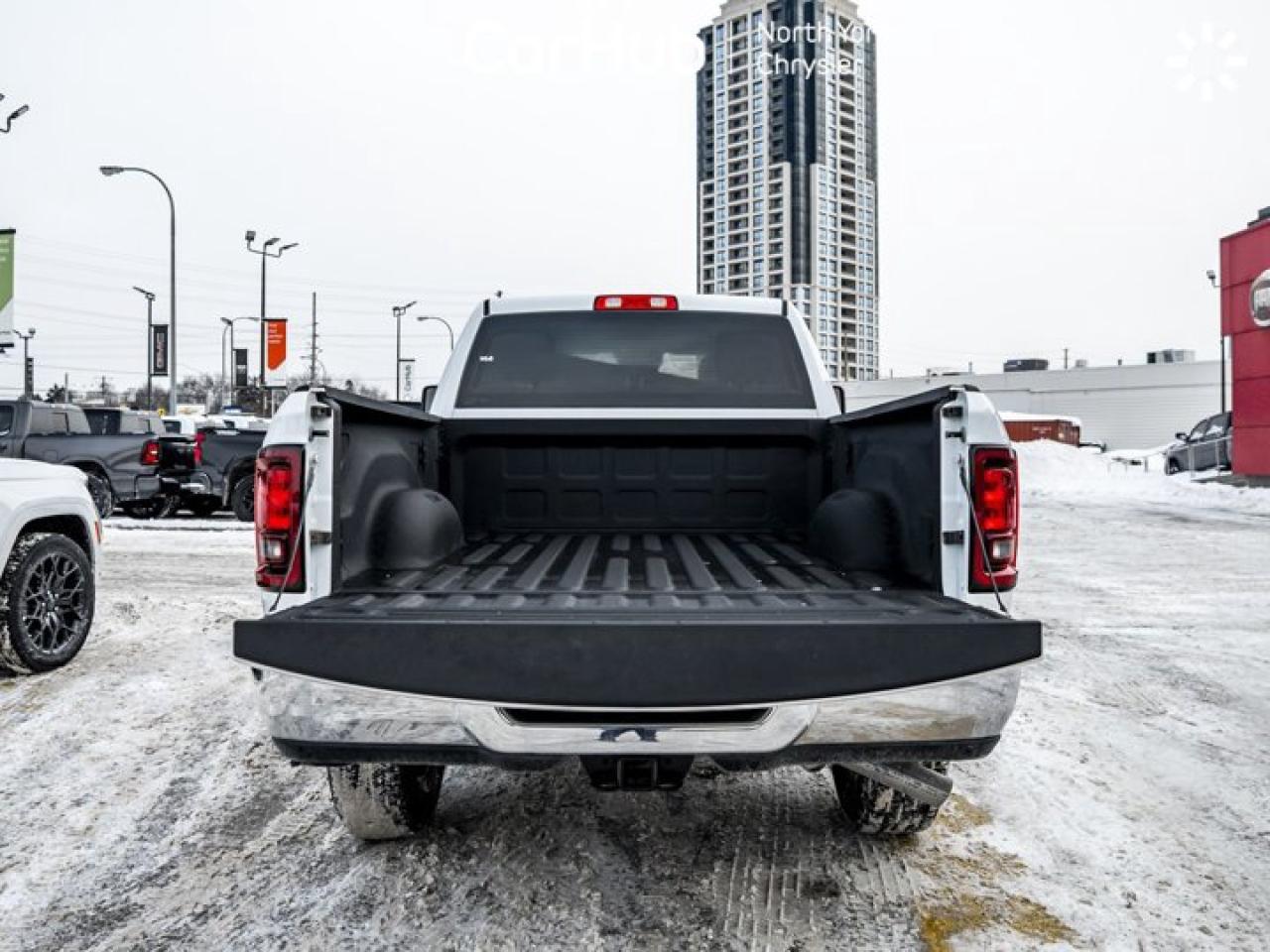 2025 RAM 3500 Big Horn 6'4" Box 6.4L V8 Hemi Navi 12'' Display Remote Start Photo