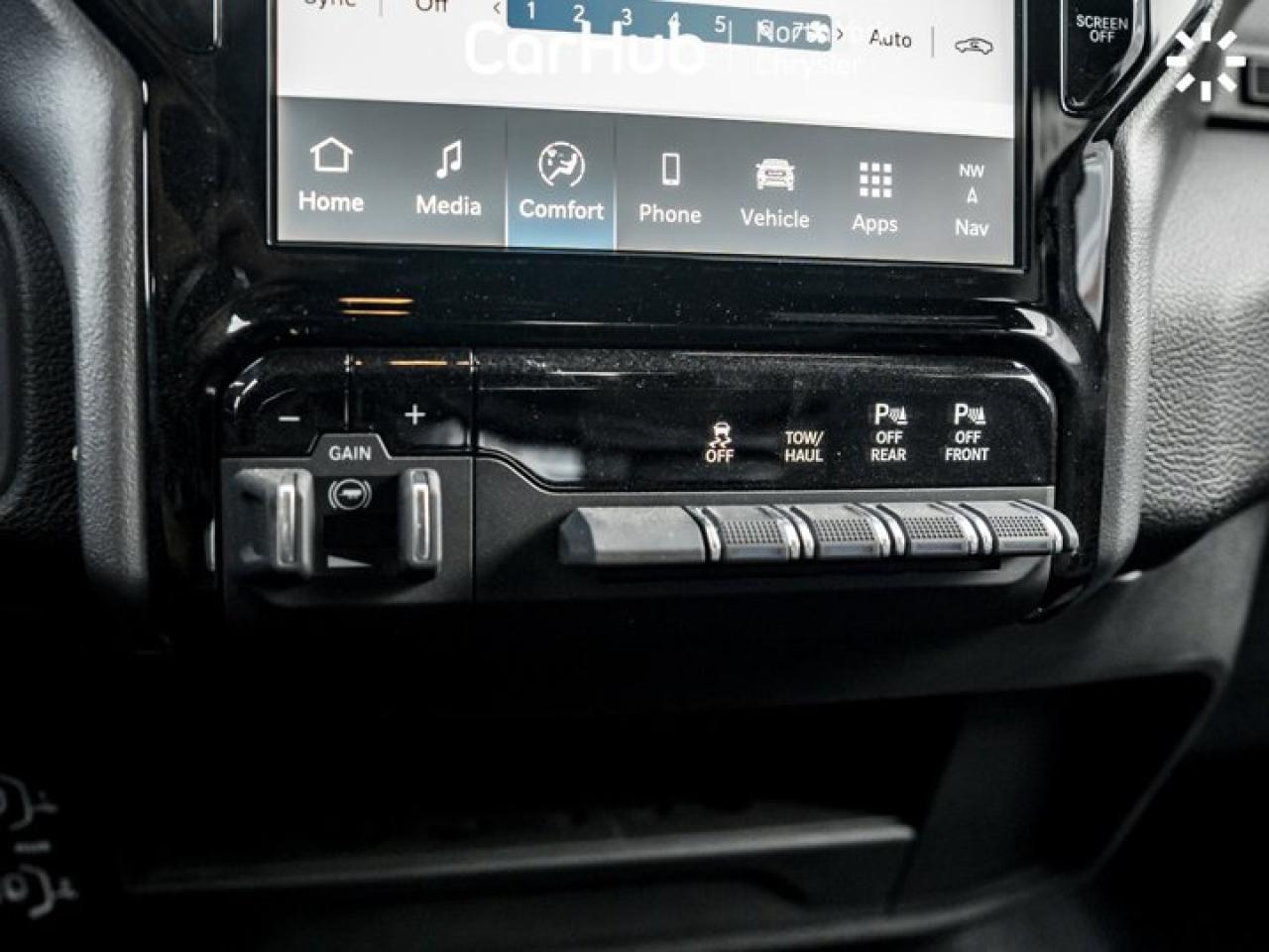 2025 RAM 3500 Big Horn 6'4" Box 6.4L V8 Hemi Navi 12'' Display Remote Start Photo