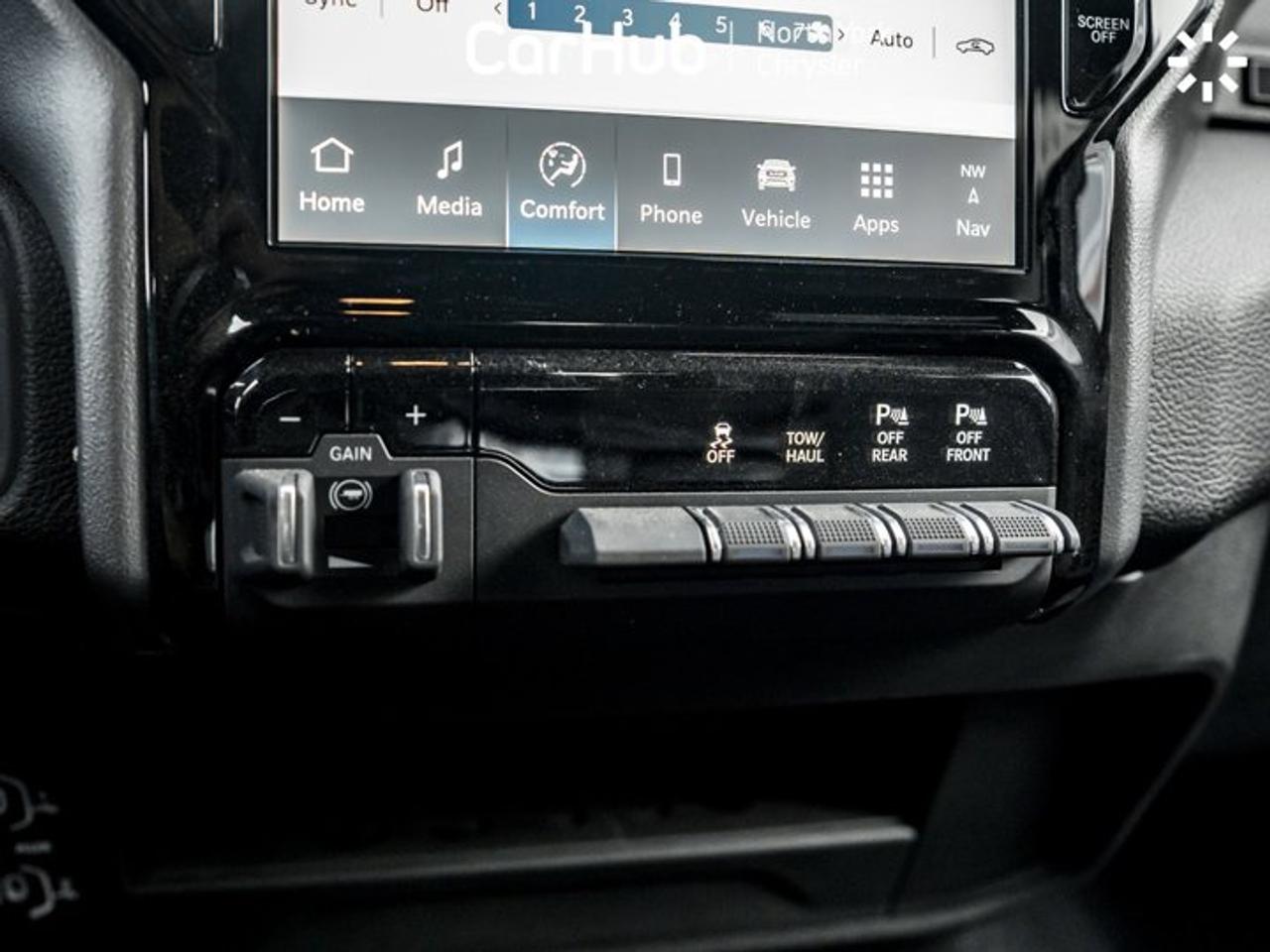 2025 RAM 3500 Big Horn 6'4" Box 6.4L V8 Hemi Navi 12'' Display Remote Start Photo