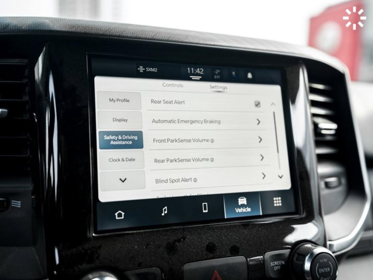 2025 RAM 2500 Big Horn 8' Box 6.4L HEMI Alpine Audio Remote Start Heated Seats & Steering Wheel Photo