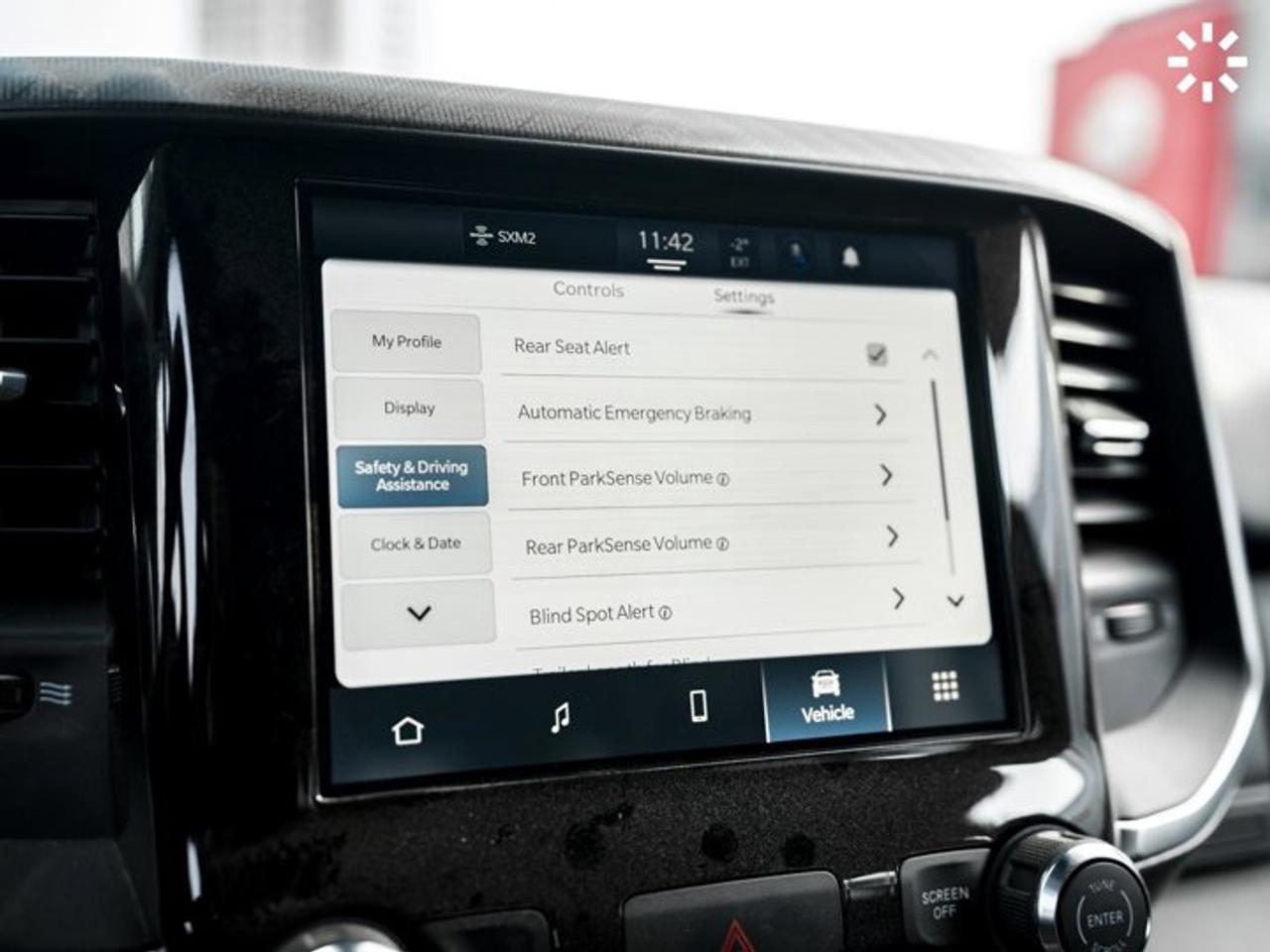 2025 RAM 2500 Big Horn 8' Box 6.4L HEMI Alpine Audio Remote Start Heated Seats & Steering Wheel Photo