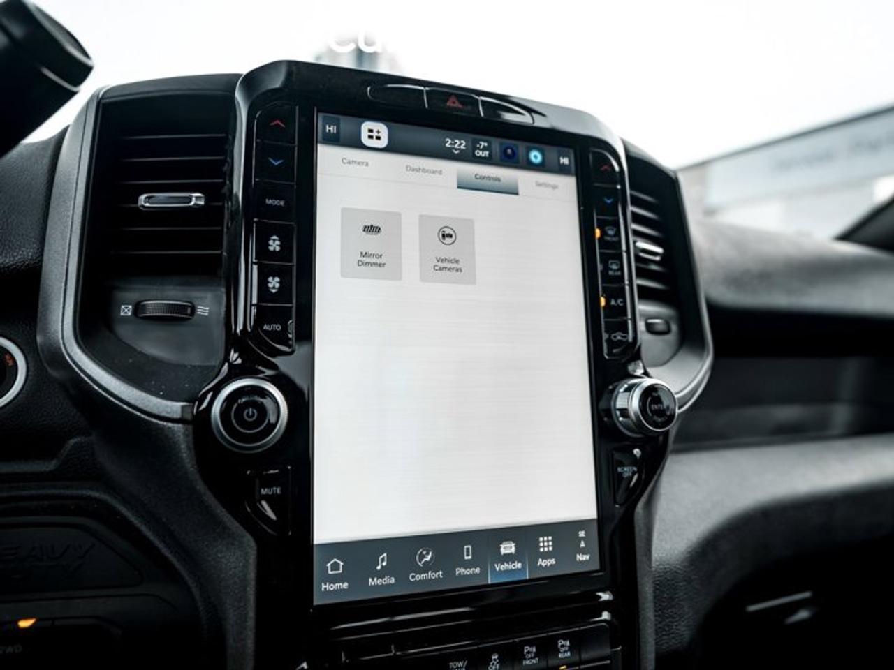 2025 RAM 2500 Tradesman 8' Box 6.4L V8 HEMI 12'' Display Convenience Group Navi Photo