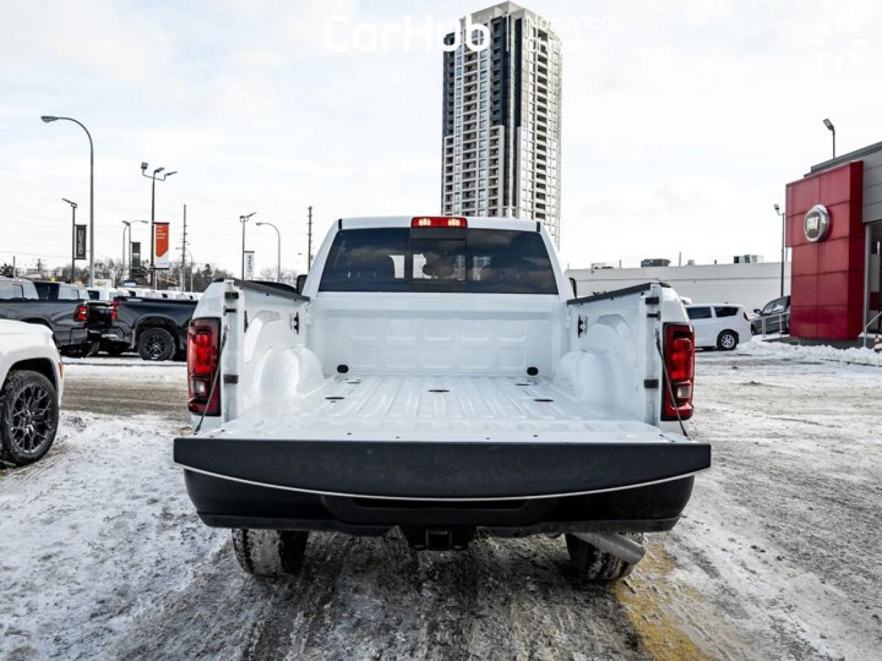 2025 RAM 3500 Tradesman 6'4" Box 12'' Screen 6.4L V8 HEMI Alpine Audio Navi Remote Start Photo