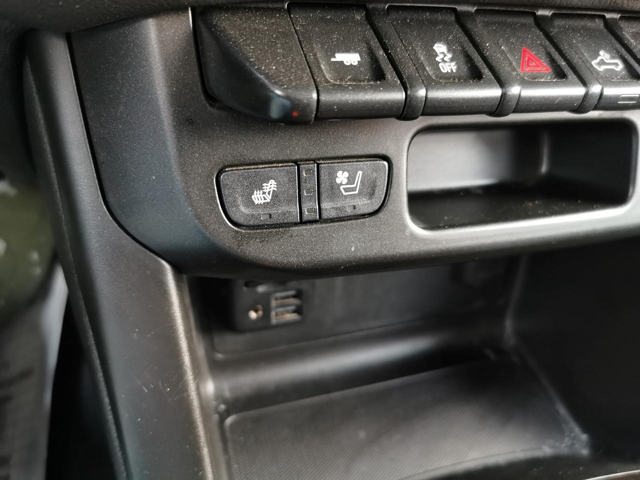 2021 GMC Canyon Denali Long Box Photo