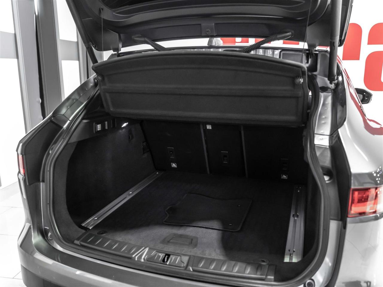 2018 Jaguar F-PACE PRESTIGE|35t AWD|BLINDSPOT|MERIDIAN|ACCIDENT FREE Photo