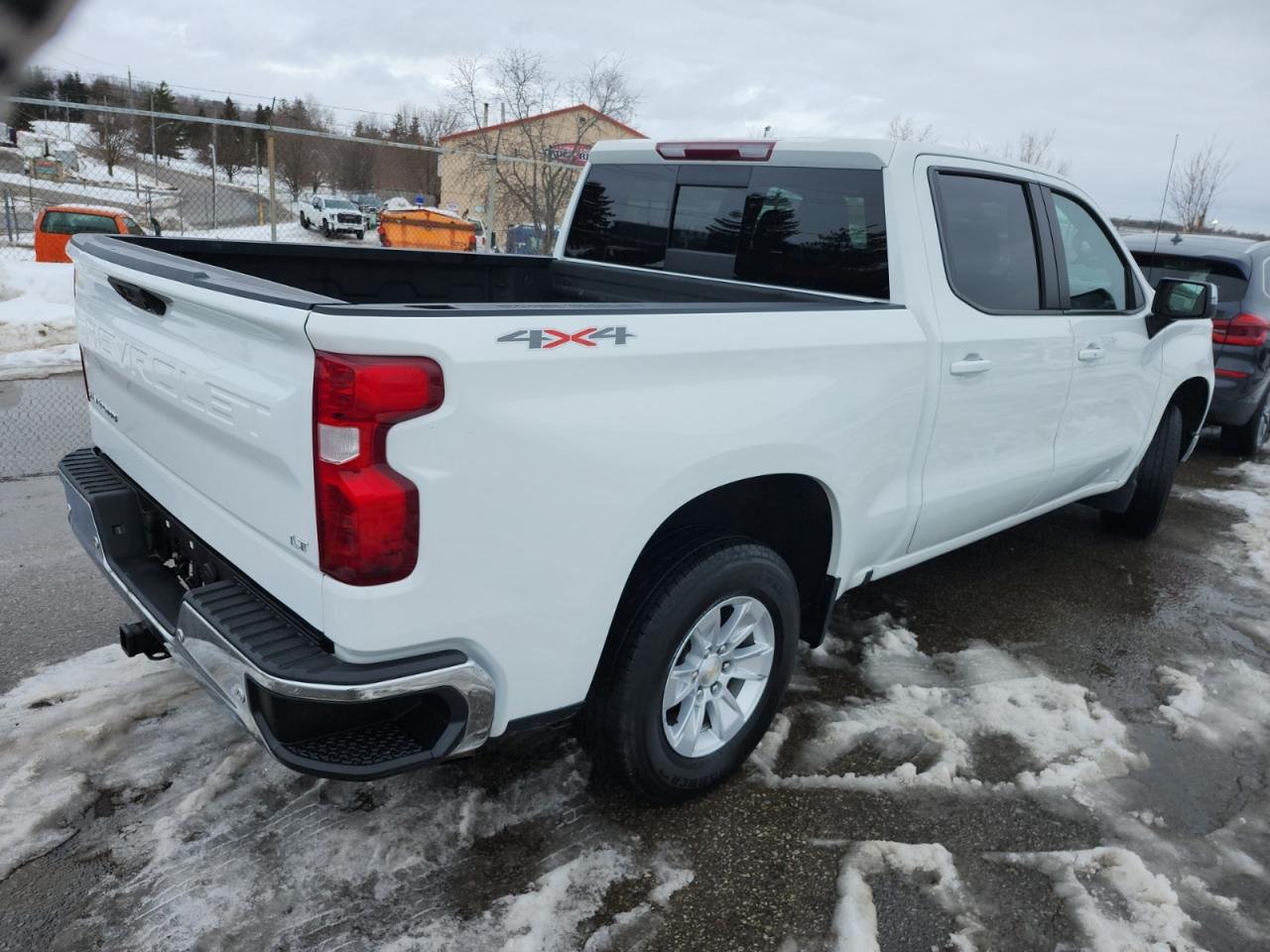 2022 Chevrolet Silverado 1500 LT CREW CAB 4WD | NO ACCIDENTS | 12 SERVICE REC Photo