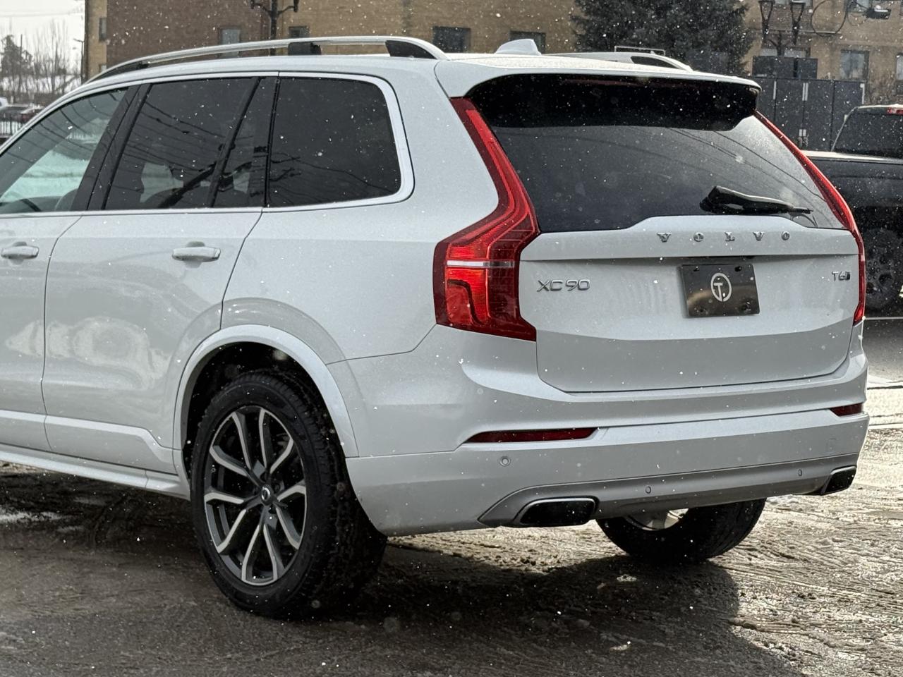 2017 Volvo XC90 T6 MOMENTUM | 7 SEATER | PANO | NAVI | LOADED Photo