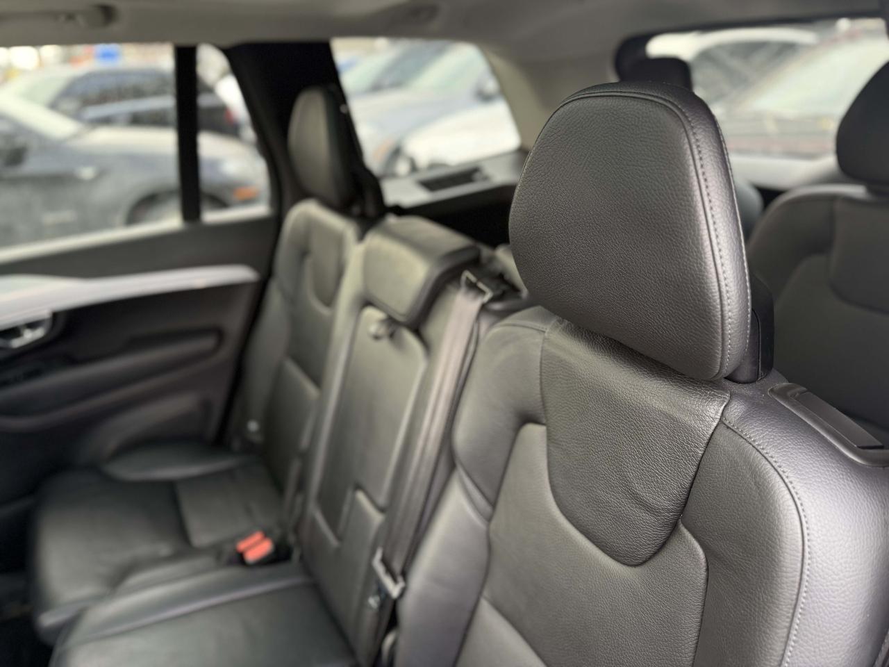 2017 Volvo XC90 T6 MOMENTUM | 7 SEATER | PANO | NAVI | LOADED Photo