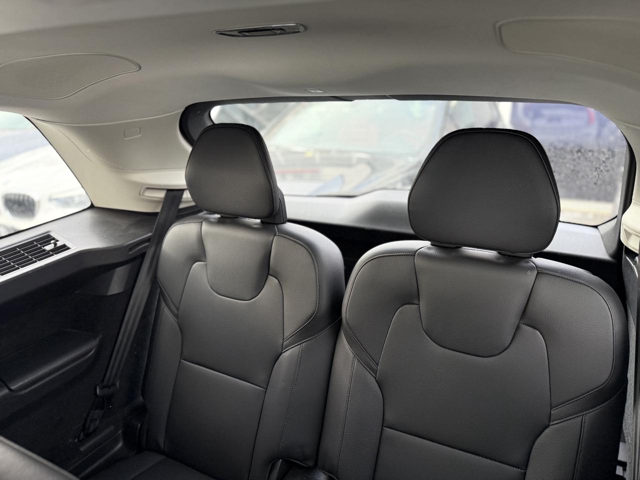 2017 Volvo XC90 T6 MOMENTUM | 7 SEATER | PANO | NAVI | LOADED Photo