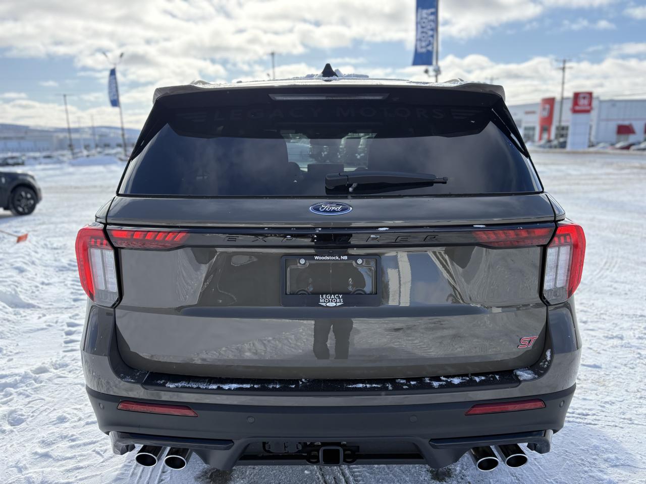 2026 Ford Explorer ST Photo3