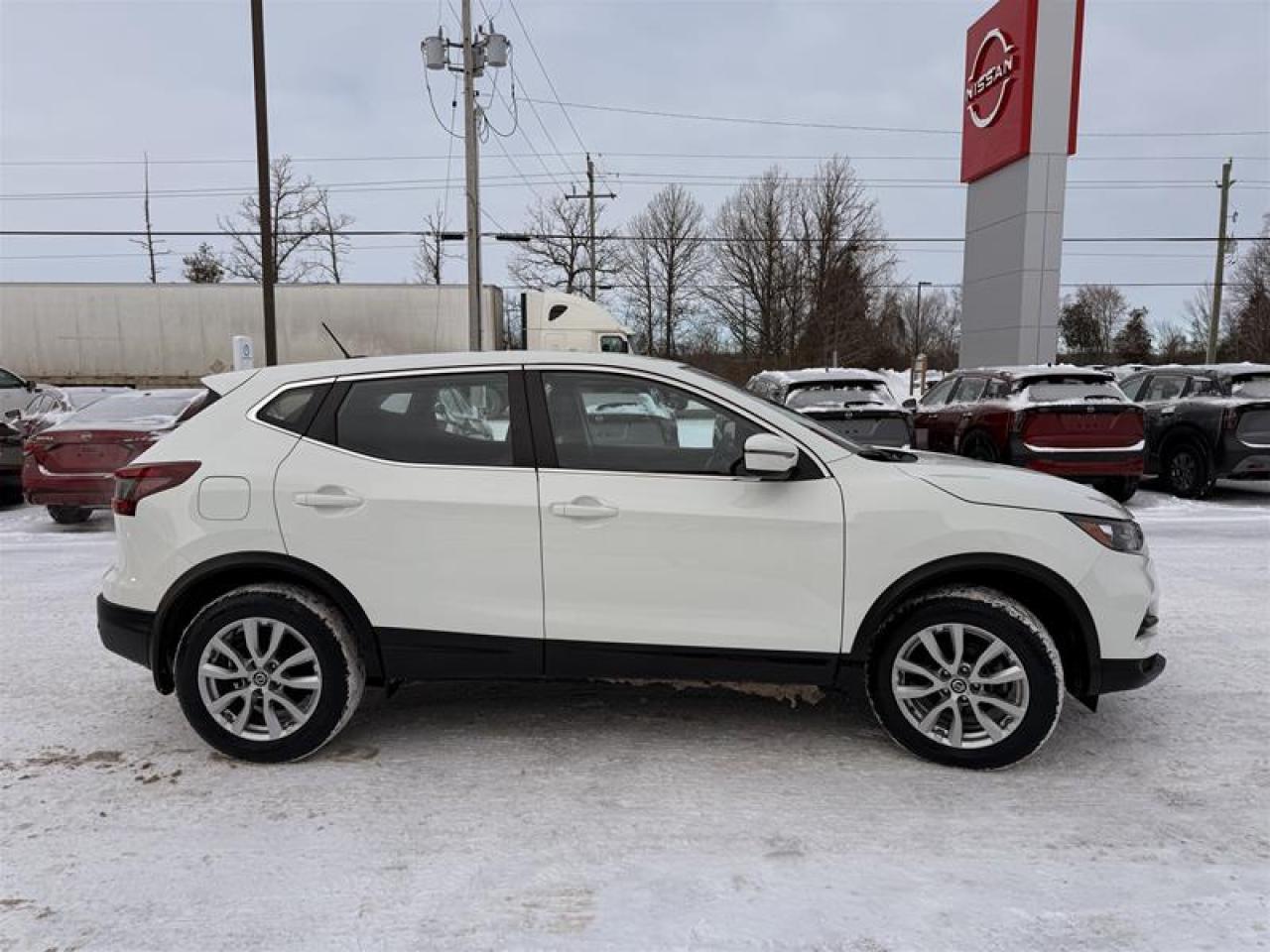 2023 Nissan Qashqai S AWD CVT Photo3