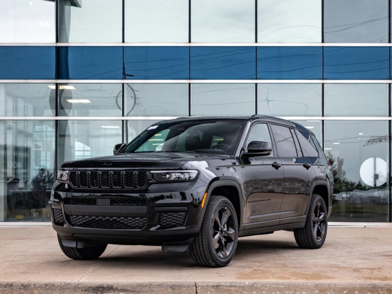 2025 Jeep Grand Cherokee L ALTITUDE Photo