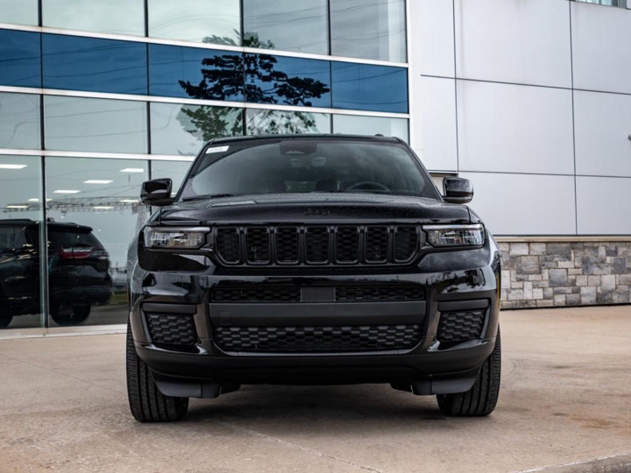 2025 Jeep Grand Cherokee L ALTITUDE Photo