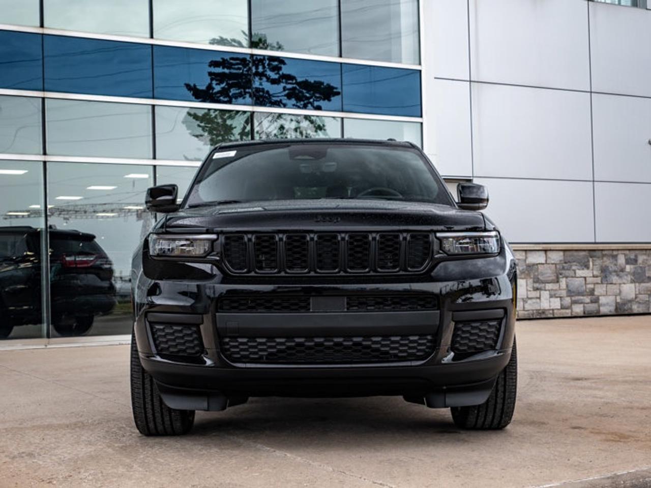 2025 Jeep Grand Cherokee L ALTITUDE Photo