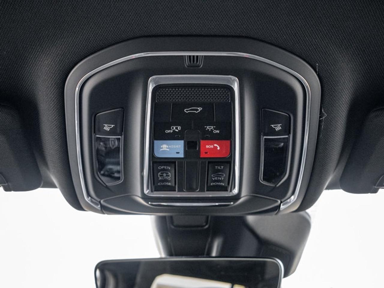 2025 Jeep Grand Cherokee L ALTITUDE Photo
