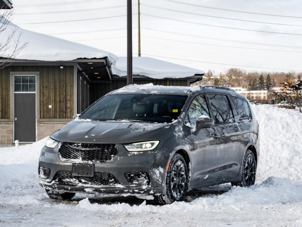 2022 Chrysler Pacifica Touring L Photo