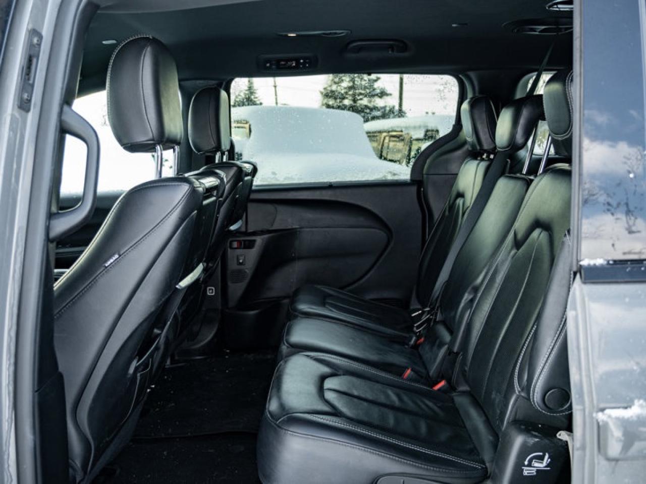 2022 Chrysler Pacifica Touring L Photo