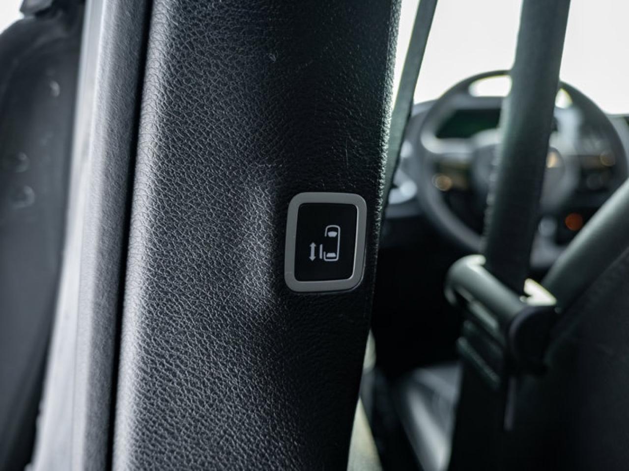 2022 Chrysler Pacifica Touring L Photo