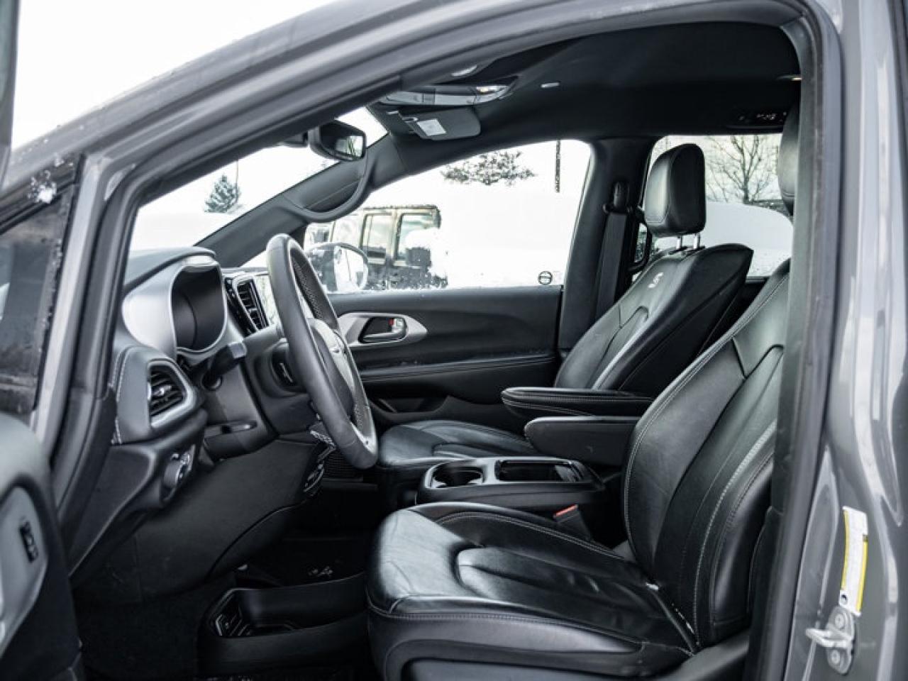 2022 Chrysler Pacifica Touring L Photo